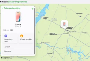Print de tela de uma página com um mapa, onde o usuário está buscando seu celular por meio da ferramenta oferecida pela Apple.
